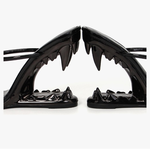 Open toe high heel tiger teeth sandal size 10 - Picture 11 of 11